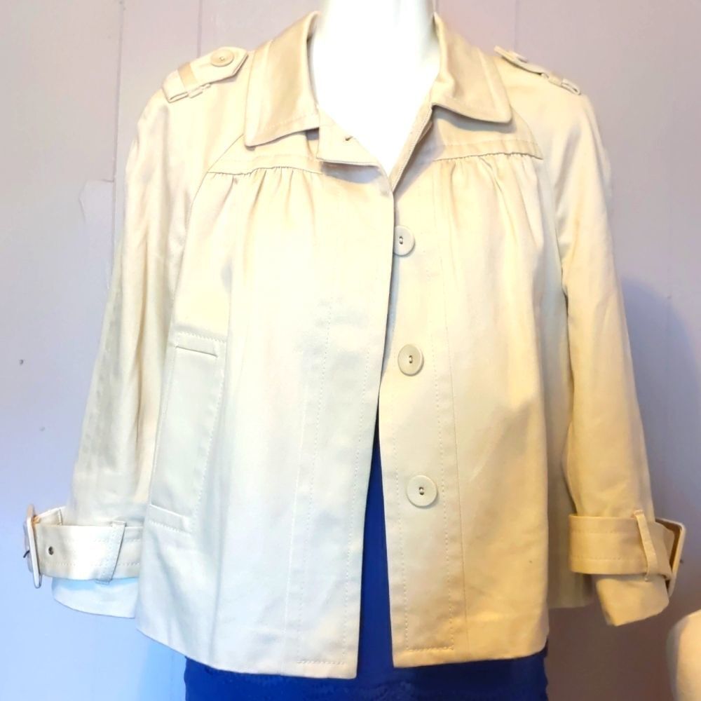 BANANA REPUBLIC jacket size small cream color
